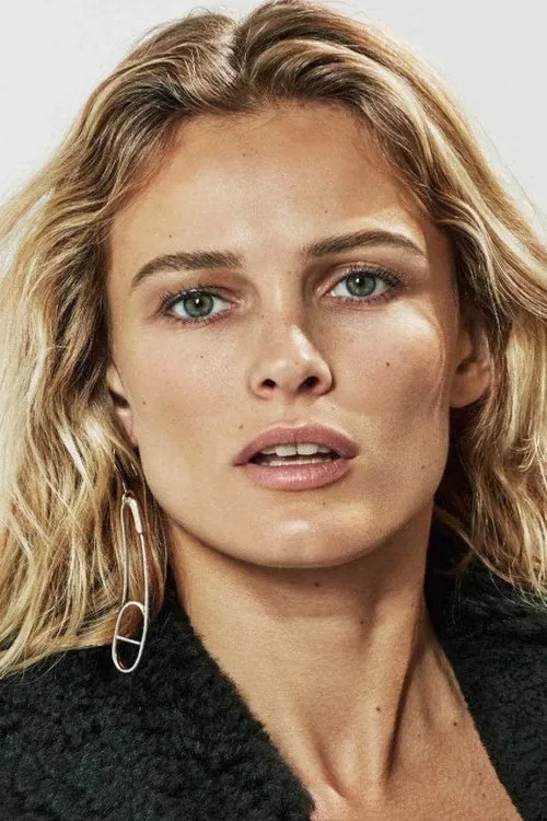 Edita Vilkevičiūtė interpretando a The Woman