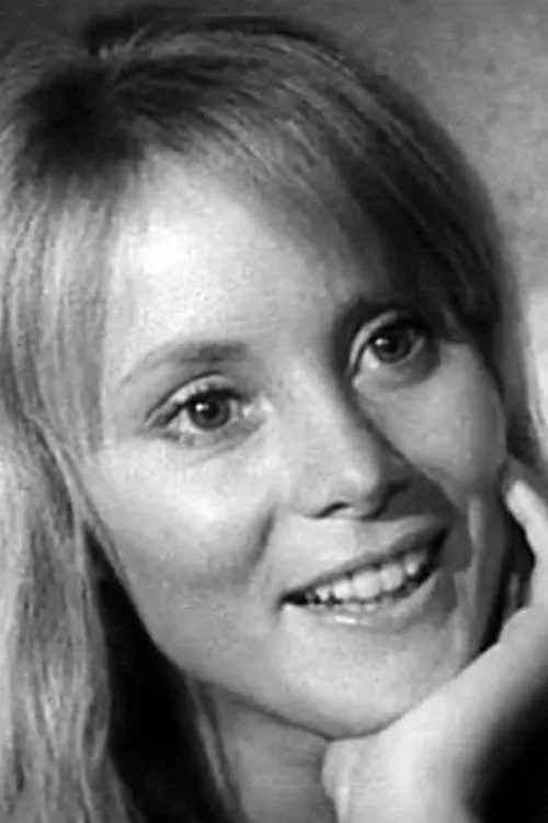 Edith Garnier interpretando a Annie