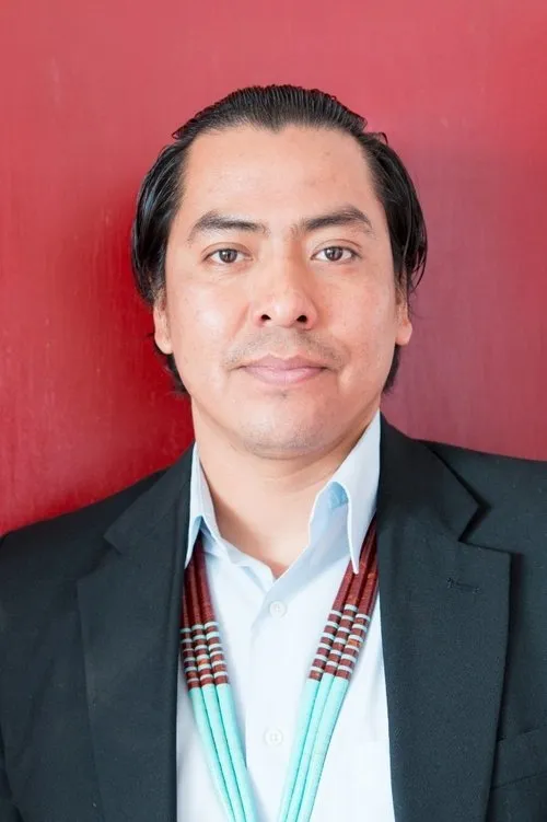 Edsel Pete interpretando a Lyle