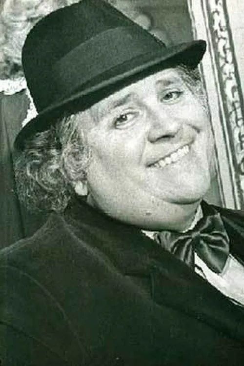 Eduardo Bergara Leumann interpretando a 