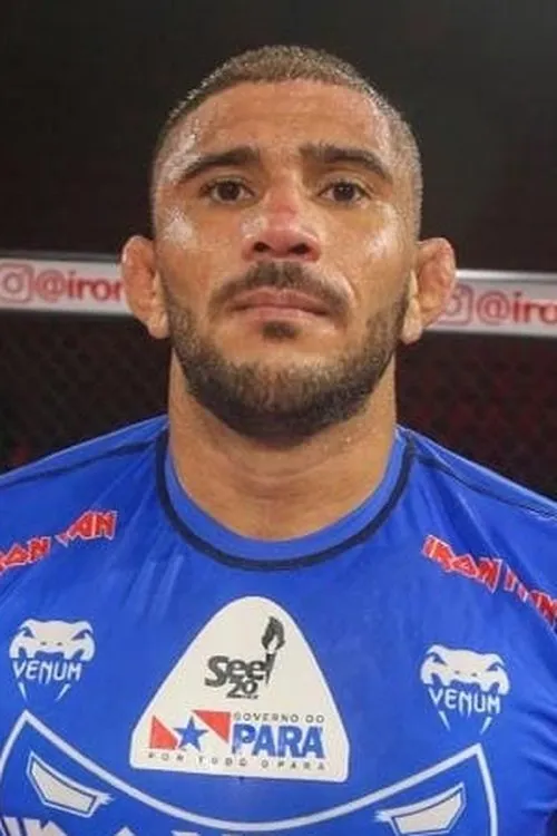 Lucas Fernando ha trabajado con Eduardo Ramon en 1 ocasiones