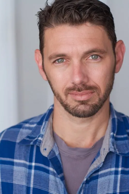 Ari Hader ha trabajado con Edward Gusts en 1 ocasiones