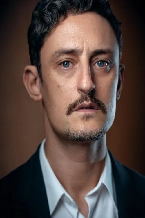 Son Khoury ha trabajado con Edward J. Bentley en 1 ocasiones