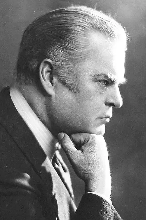 Corene Uzzell ha trabajado con Edwards Davis en 1 ocasiones