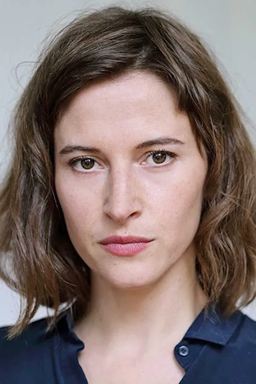 Isabelle Defossé ha trabajado con Edwige Baily en 1 ocasiones