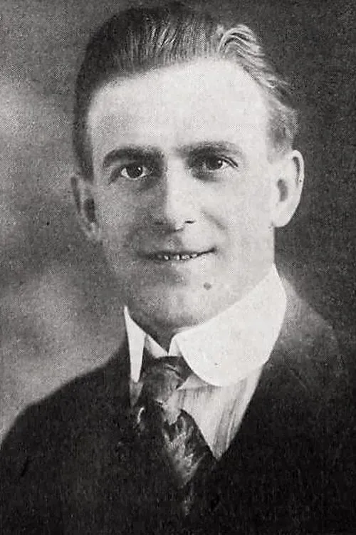 Edward Nolan ha trabajado con Edwin Frazee en 4 ocasiones