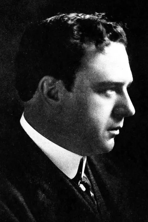 Edwin Wallock interpretando a Majordomo