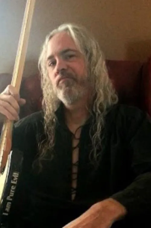 Chuck Biscuits ha trabajado con Eerie Von en 3 ocasiones