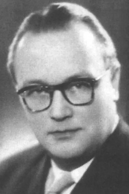 Eero Tari interpretando a Sibi