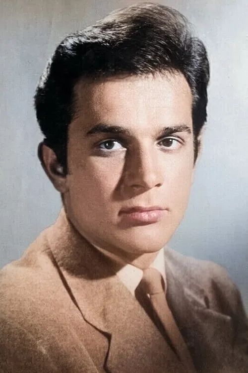 Efgan Efekan interpretando a Nihat