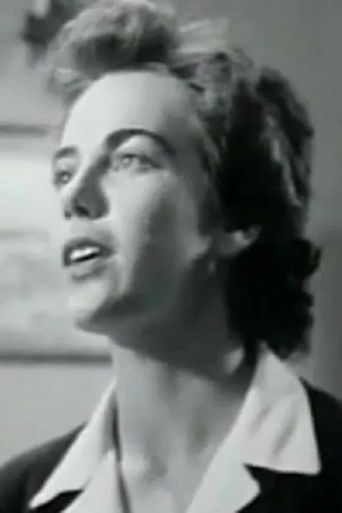 ?????? ??astas??d?? ha trabajado con Efi Poly en 2 ocasiones