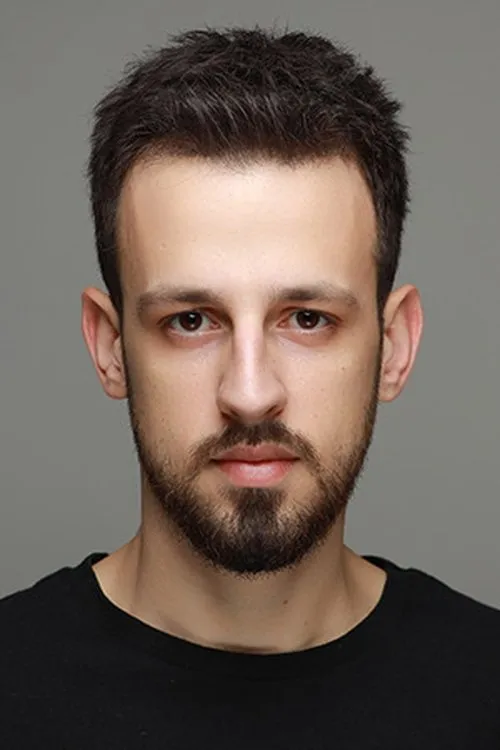 Ege Tanman interpretando a Osman