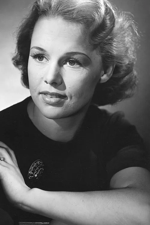 Eija Inkeri interpretando a Helena Virma