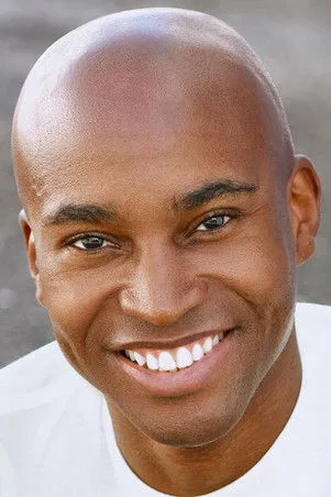 Josh Randall ha trabajado con Ekandem Essiet en 1 ocasiones