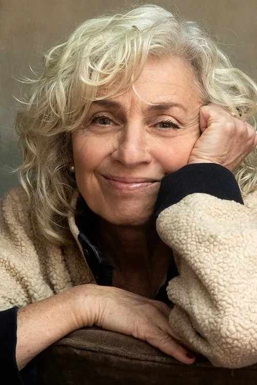 Eleanor Reissa interpretando a Mrs. Greenberg