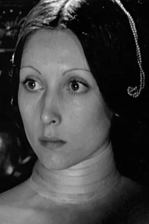 Elena Dimitrova interpretando a Silvia