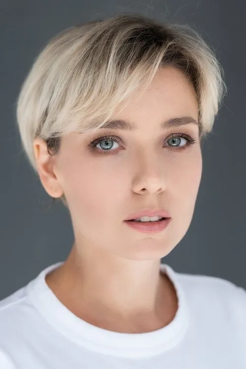 Елена Полянская interpretando a Elena