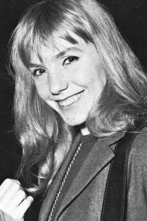 Elena Sedlak interpretando a Nadia Boronis