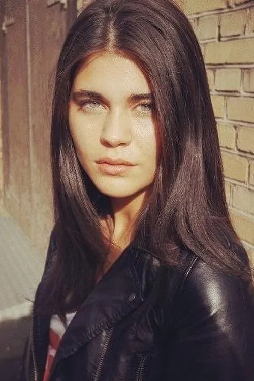 Joanna Häggblom ha trabajado con Eleni Young en 1 ocasiones