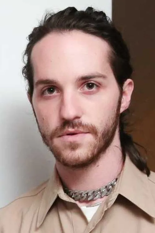 Eli Russell Linnetz en su biografía y filmografía