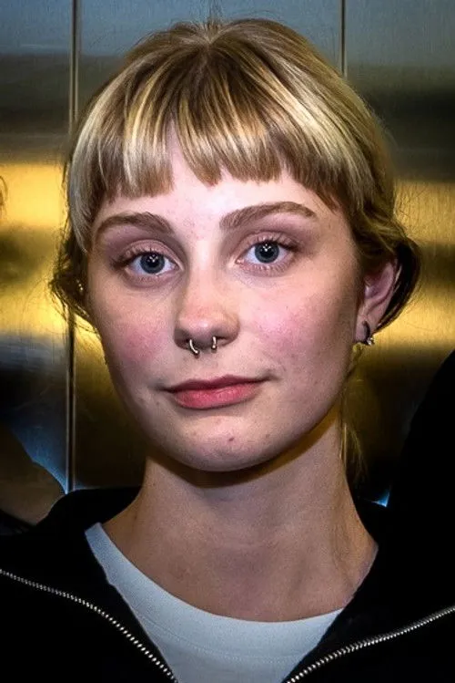 ????? ????? ha trabajado con Eliise Soll en 1 ocasiones