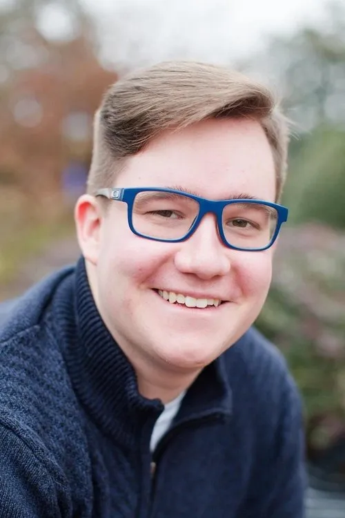 Chuck Hasty ha trabajado con Elijah B. Moore en 1 ocasiones