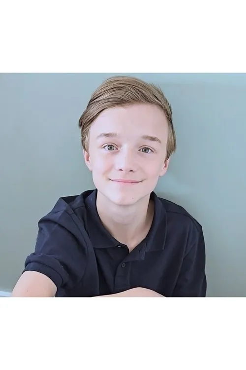 Elijah Fox interpretando a Aflie / Jerome