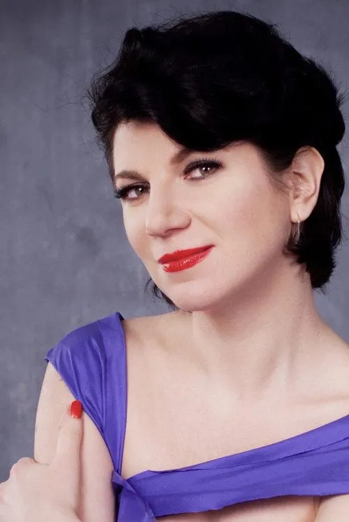 Elisabeth Kulman interpretando a Mrs. Quickly