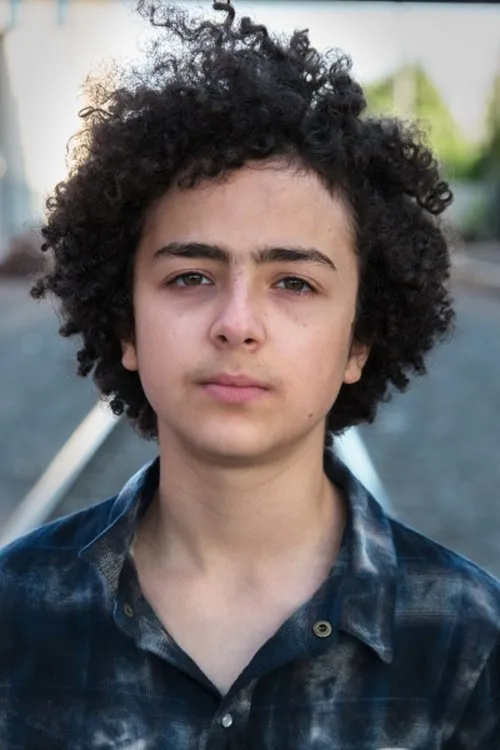 Elisha Henig interpretando a Levi