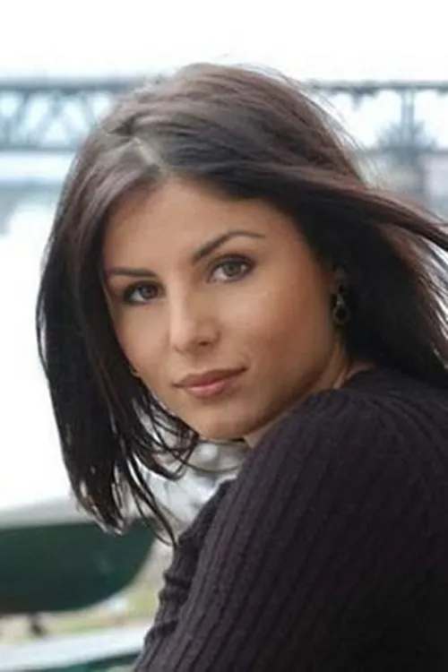 Eliza Ryciak interpretando a Sara, córka Holzmana