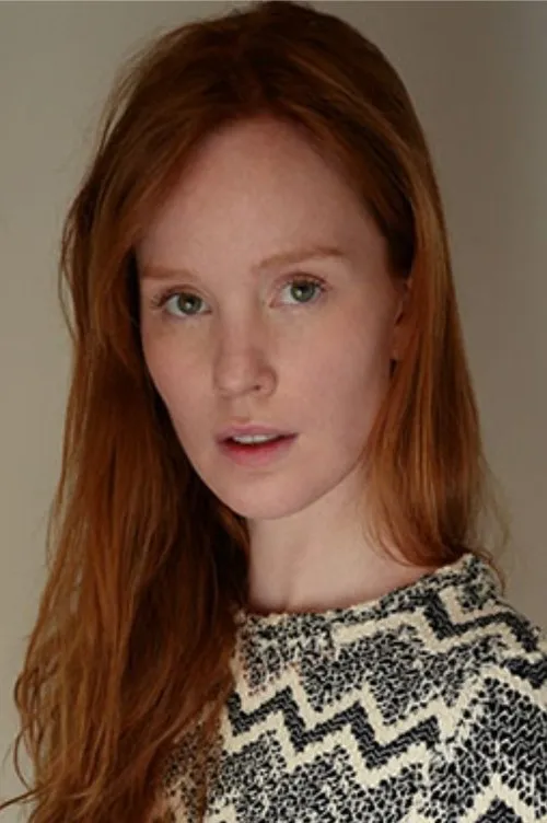 Beatrice Curnew ha trabajado con Elizabeth Kinnear en 2 ocasiones