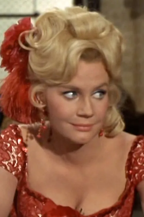 Elizabeth MacRae interpretando a Meredith