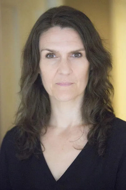 Katie Ann Knight ha trabajado con Elizabeth Marsh en 1 ocasiones