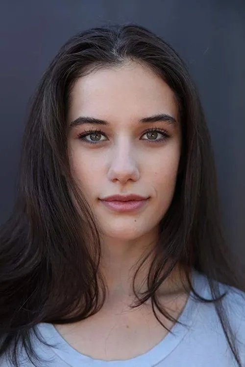 Marcel Becker ha trabajado con Ella Bleu Travolta en 1 ocasiones