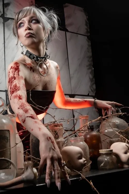 Quebec Logan ha trabajado con Ella Healy en 1 ocasiones