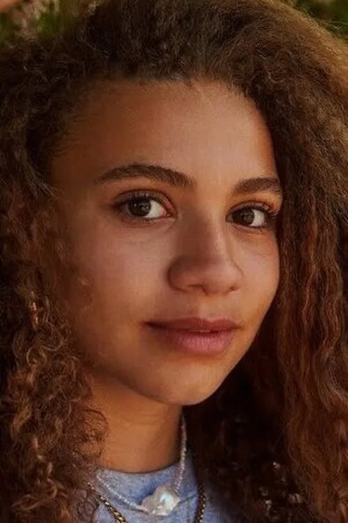 Ella Isabel Camara — personaje: Clara