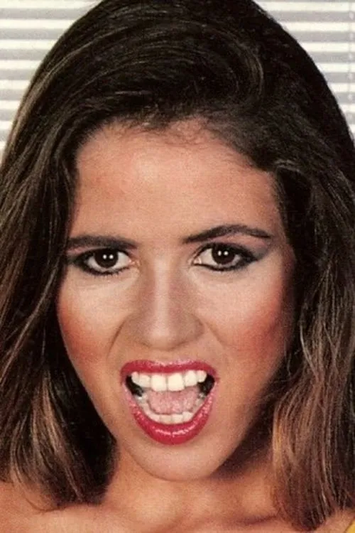 Elle Rio interpretando a 