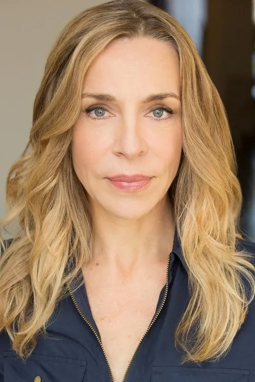 Ellen Harvey interpretando a Miss Erikson