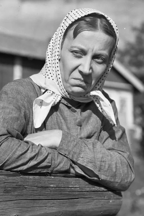 Elli Ylimaa interpretando a Anderssonska