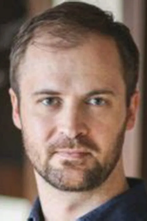 Jonathan James ha trabajado con Elliot Travers en 1 ocasiones