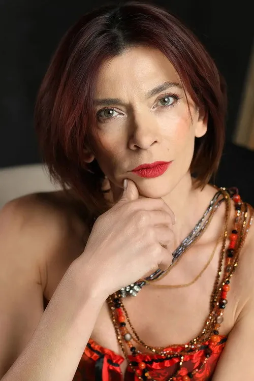 Ema Andrea interpretando a The Doctor