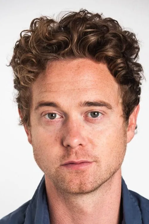 Emil Johnsen interpretando a Jan