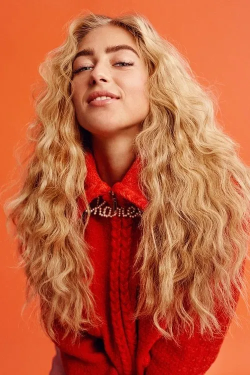 Emili Sindlev en su biografía y filmografía