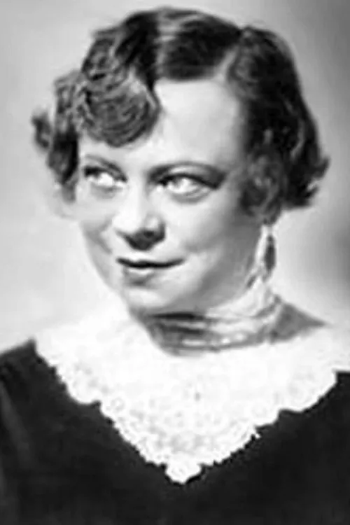 Emilia Unda interpretando a Schaffnerin