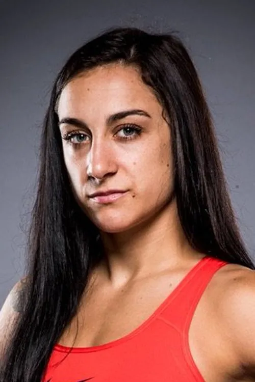 Adrian Yanez ha trabajado con Emily Ducote en 2 ocasiones