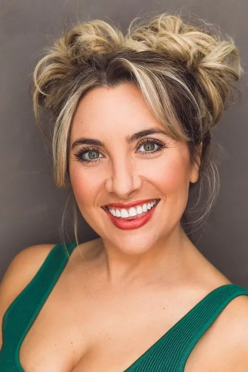 Emily Goglia interpretando a Bev