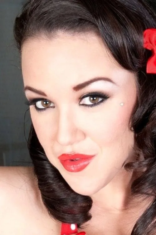 Emily Parker interpretando a 