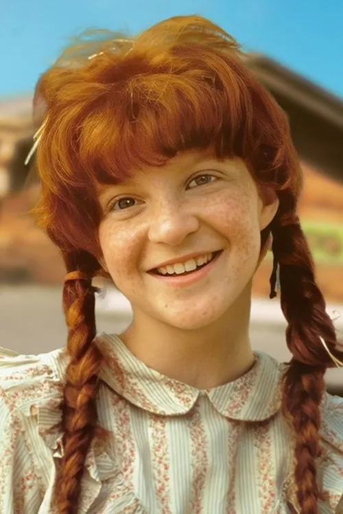 Emily Schulman — personaje: Chris Escobar