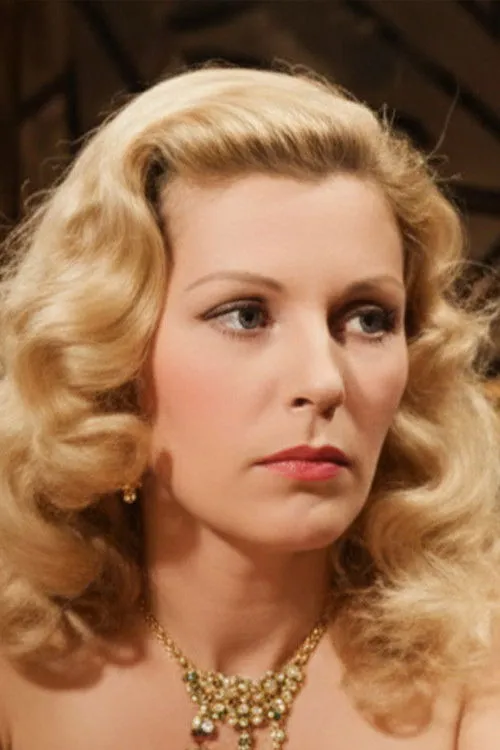 Foto de perfil del actor Emine Engin en el reparto