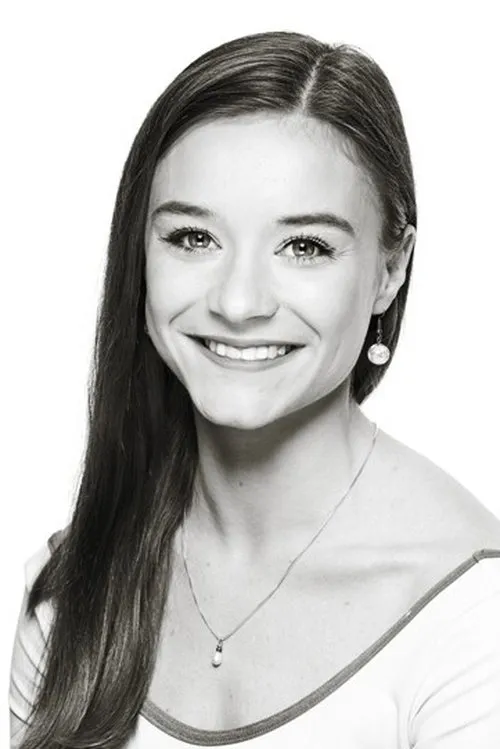 Alexander Jones ha trabajado con Emma Antrobus en 1 ocasiones